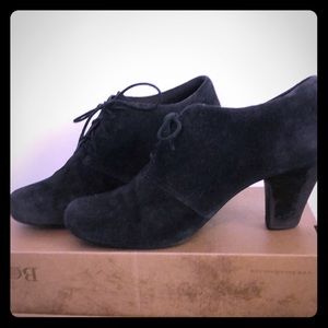 Clark’s Bendables lace-up black suede heels